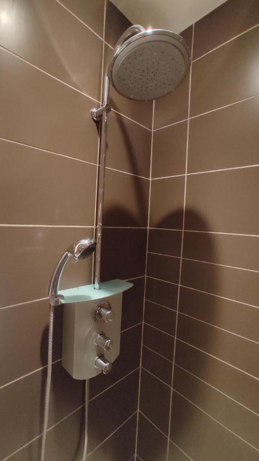 La Montcuquoise Apartment Bagian luar foto