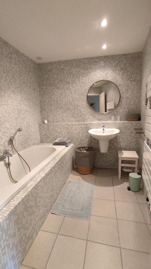 La Montcuquoise Apartment Bagian luar foto