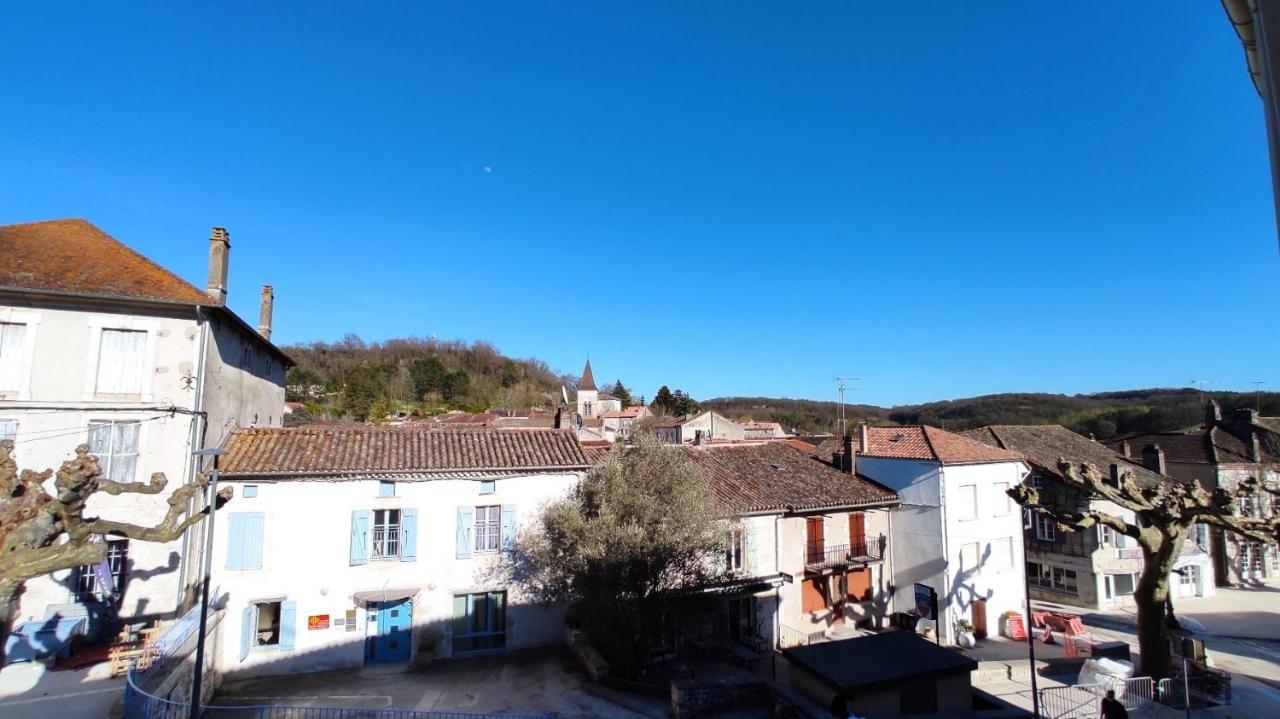 La Montcuquoise Apartment Bagian luar foto